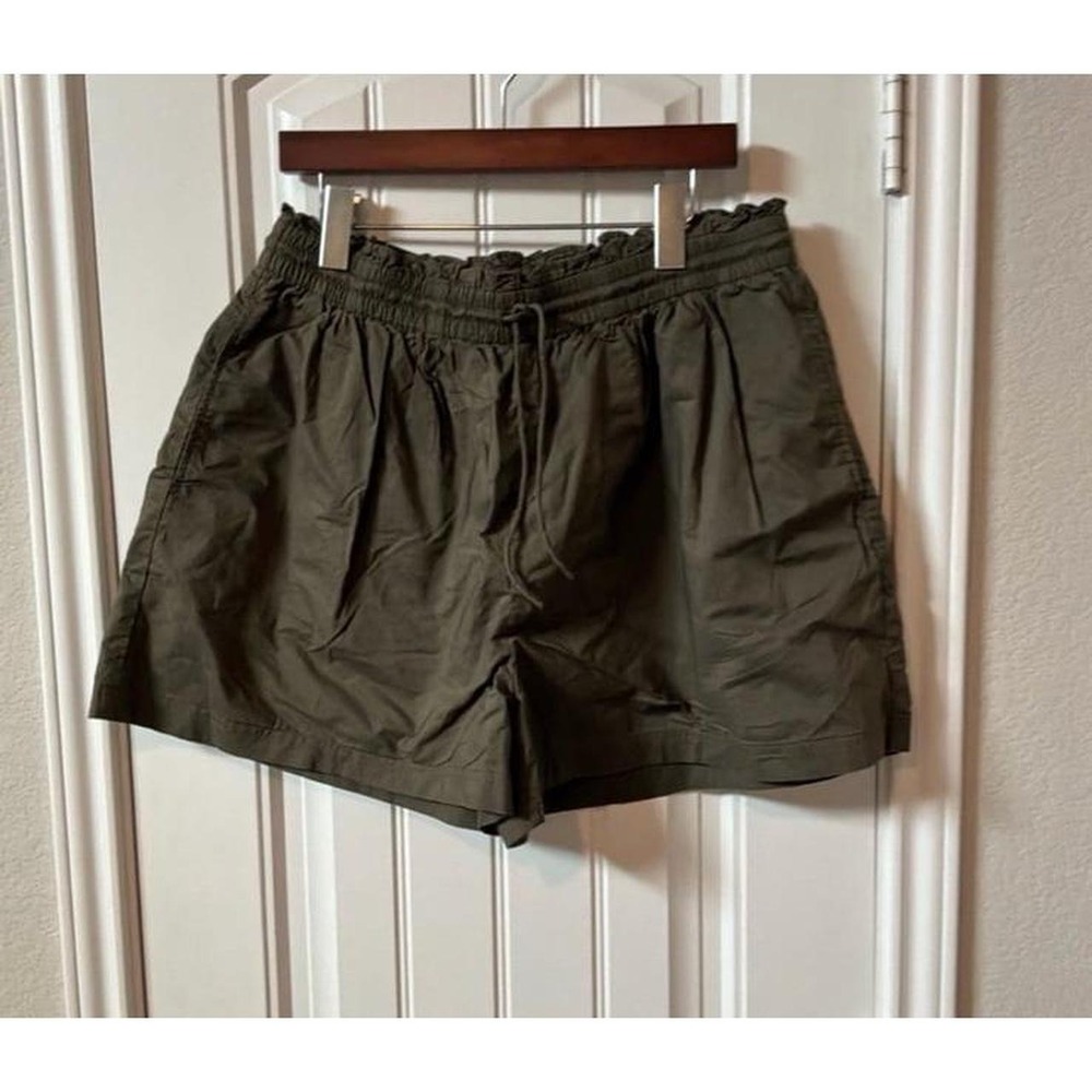 Loft outlet green pull on preppy resort shorts size large forest green